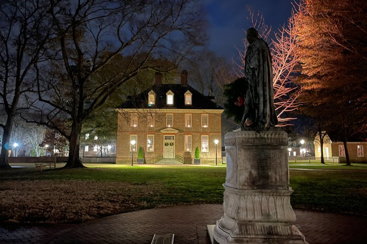 Colonial Ghosts Echoes of Twilight Late Night Ultimate Ghost Tour - Photo 1 of 19
